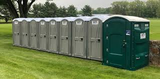 Best VIP or Luxury Restroom Trailers  in Shallotte, NC